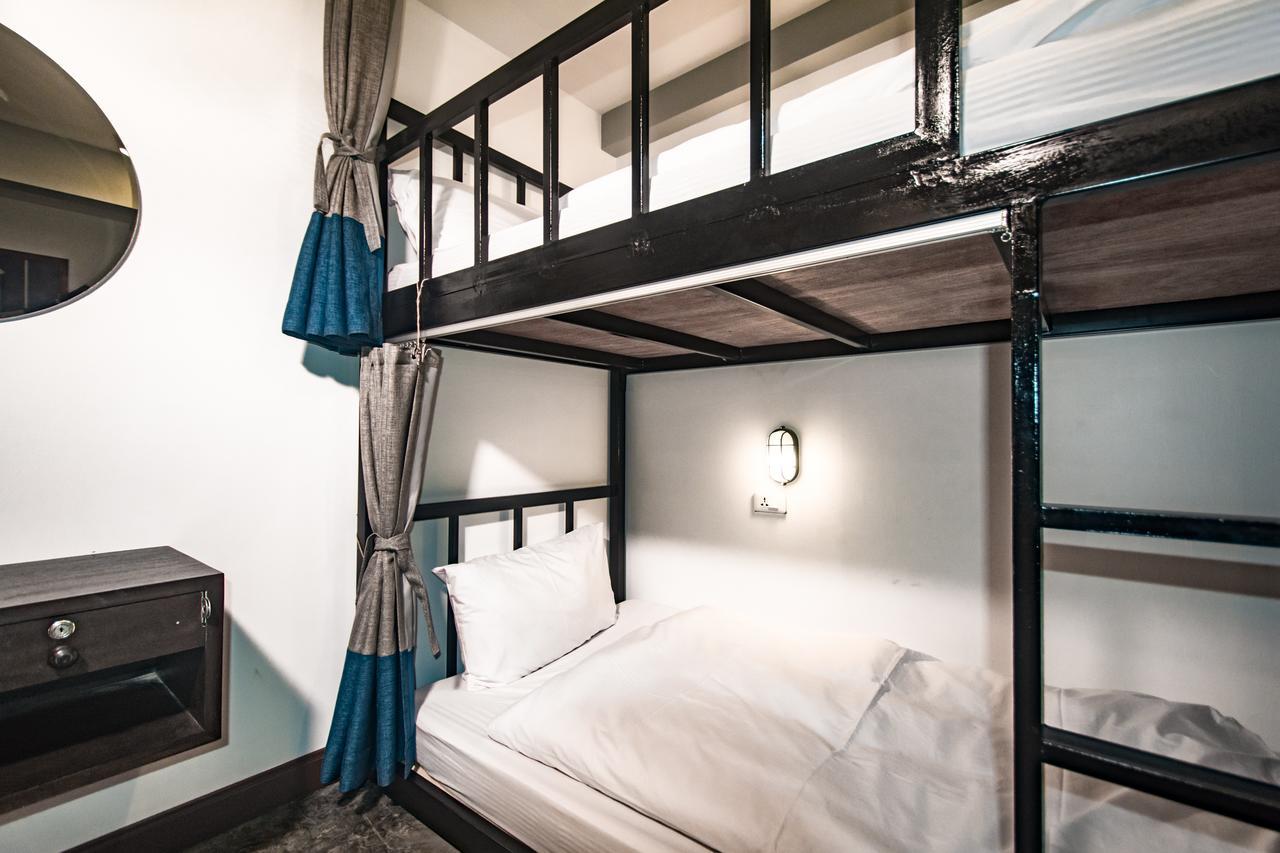 Balcony Party Hostel - 18-40 (Adults Only) Ao Nang Exterior photo